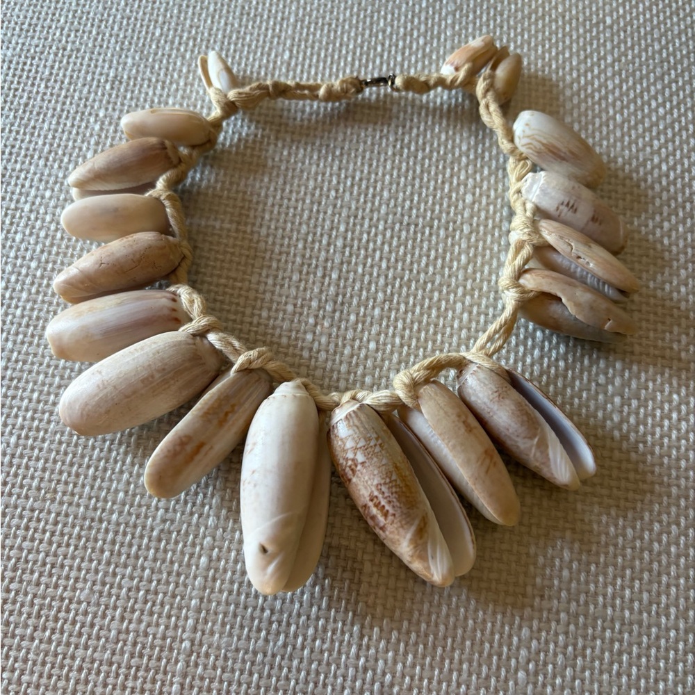 Crocheted Shell Statement Necklace. Vintage with clasp